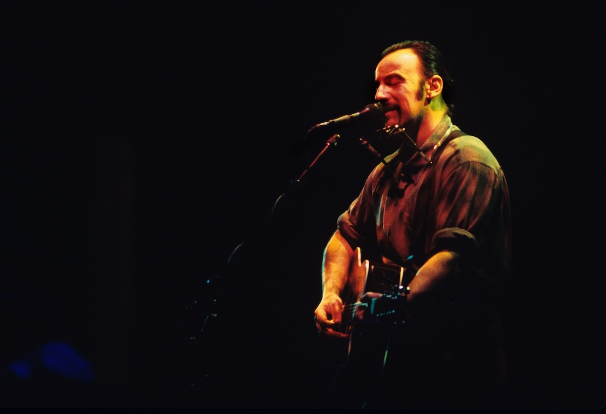 Bruce Springsteen performing at the Beacon Theater in New York City on December 13,1995. (Credit: Ebet Roberts/Redferns)